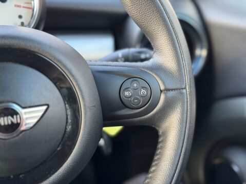 Mini Convertible 1.6 Cooper Highgate 2dr - NATIONAL DELIVERY* 31