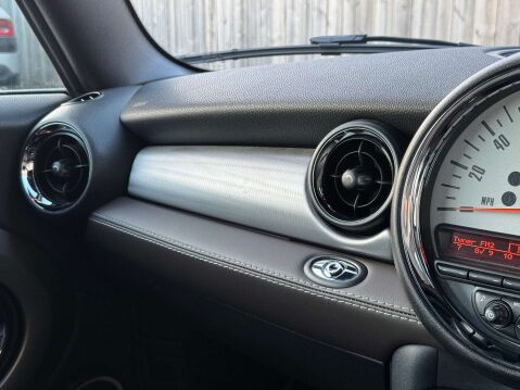 Mini Convertible 1.6 Cooper Highgate 2dr - NATIONAL DELIVERY* 47