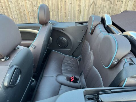 Mini Convertible 1.6 Cooper Highgate 2dr - NATIONAL DELIVERY* 26