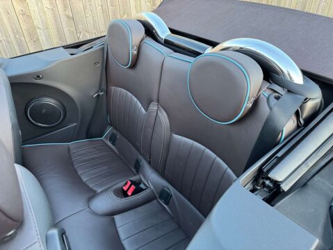 Mini Convertible 1.6 Cooper Highgate 2dr - NATIONAL DELIVERY* 27