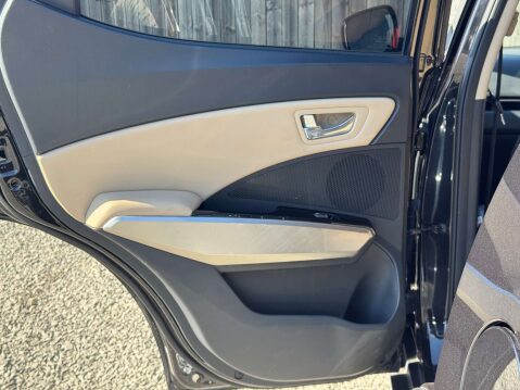 SsangYong Tivoli 1.6 Tivoli EX 5dr - NATIONAL DELIVERY* 50