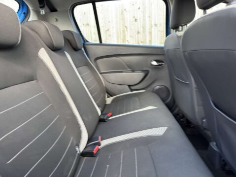 Dacia Sandero 1.5 Sandero Stepway Laureate dCi 5dr - NATIONAL DELIVERY* 23