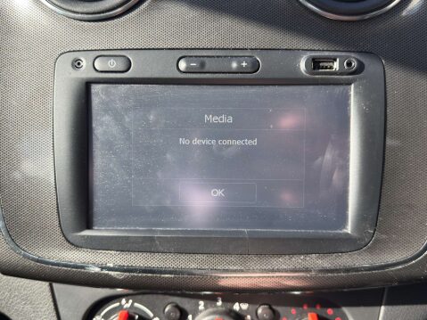 Dacia Sandero 1.5 Sandero Stepway Laureate dCi 5dr - NATIONAL DELIVERY* 46