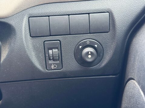 Peugeot Partner Tepee 1.6 Partner Tepee Outdoor HDi 5dr - NATIONAL DELIVERY* 31