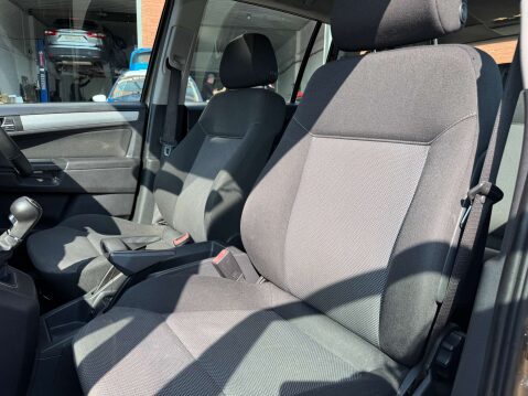 Vauxhall Zafira 1.8 Zafira Exclusive 5dr - NATIONAL DELIVERY* 20