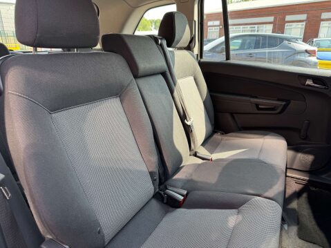 Vauxhall Zafira 1.8 Zafira Exclusive 5dr - NATIONAL DELIVERY* 23
