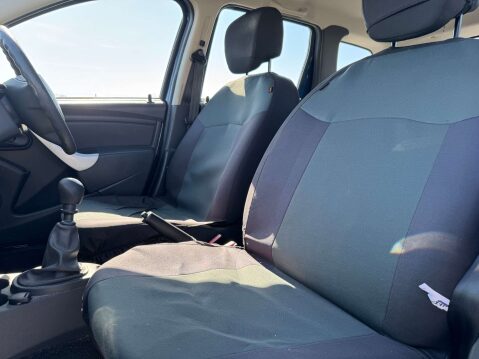 Dacia Duster 1.5 Duster Ambiance dCi 4x2 5dr - NATIONAL DELIVERY* 19