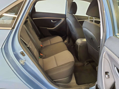 Hyundai i30 1.6 i30 SE Blue Drive CRDi 5dr - NATIONAL DELIVERY* 8
