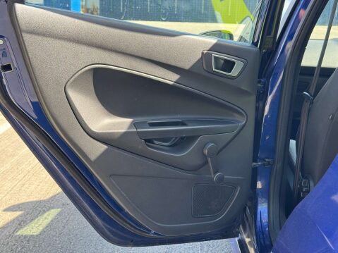 Ford Fiesta 1.0 Fiesta ST-Line 5dr - NATIONAL DELIVERY* 37