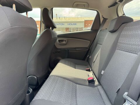 Toyota Yaris 1.3 Yaris Icon TSS VVT-I 5dr - NATIONAL DELIVERY* 23