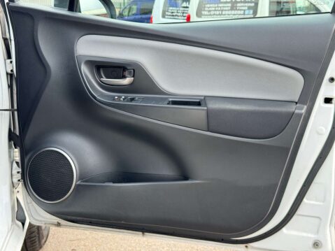 Toyota Yaris 1.3 Yaris Icon TSS VVT-I 5dr - NATIONAL DELIVERY* 51