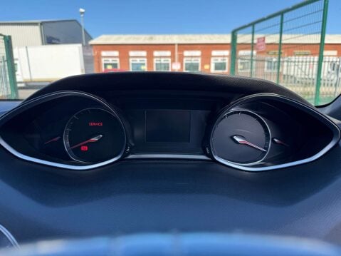 Peugeot 308 2.0 308 GT Line HDi Blue S/S 5dr - NATIONAL DELIVERY* 35