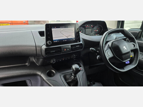 Peugeot Partner BLUEHDI PROFESSIONAL PREMIUM L1 H1 1.5 HDI 100ps EU6 NAV 6 SPEED 14