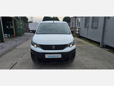 Peugeot Partner BLUEHDI PROFESSIONAL PREMIUM L1 H1 1.5 HDI 100ps EU6 NAV 6 SPEED 6