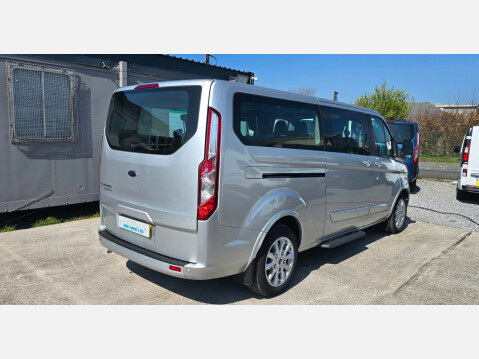 Ford Tourneo Custom tourneo titanium 320 L2 H1 9 SEATER 2.0 tdci 130ps eu6 auto 2