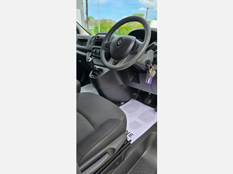 Renault Trafic SL28 BUSINESS PLUS ENERGY 2.0 DCI 120ps EU6 L1 H1 8