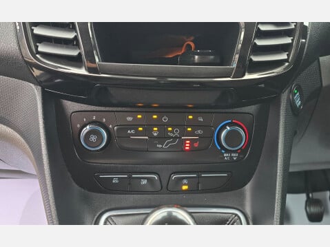 Ford Transit Connect LIMITED 240 L2 H1 1.5 TDCI 120ps EU6 19