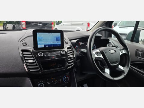 Ford Transit Connect LIMITED 240 L2 H1 1.5 TDCI 120ps EU6 16