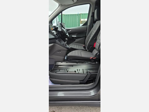 Ford Transit Connect LIMITED 240 L2 H1 1.5 TDCI 120ps EU6 15
