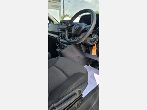 Renault Trafic BUSINESS SL28 SWB 2.0 DCI 130 EU6 8