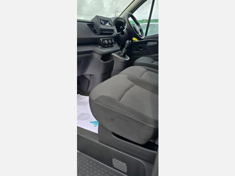 Renault Trafic BUSINESS LL30 9 SEATER MINIBUS LWB 2.0DCI 150 EU6 12