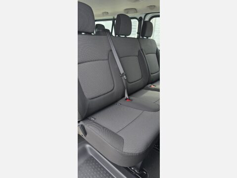 Renault Trafic BUSINESS LL30 9 SEATER MINIBUS LWB 2.0DCI 150 EU6 10
