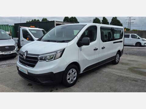 Renault Trafic BUSINESS LL30 9 SEATER MINIBUS LWB 2.0DCI 150 EU6 4