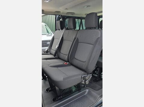 Renault Trafic BUSINESS SL28 SWB 9 SEATER MINIBUS 2.0 DCI 150 EU6 16