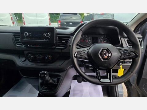Renault Trafic BUSINESS SL28 SWB 9 SEATER MINIBUS 2.0 DCI 150 EU6 13