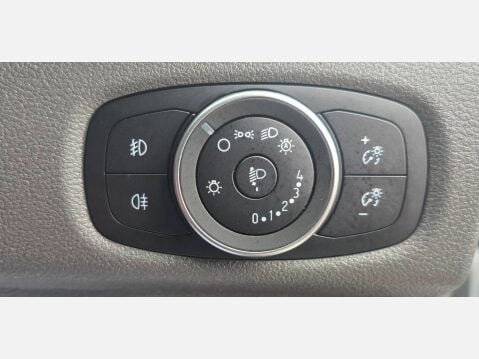 Ford Transit Custom 320 LIMITED L2 H1 DCIV 2.0 TDCI 130ps EU6 CREW VAN 20
