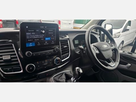 Ford Transit Custom 320 LIMITED L2 H1 DCIV 2.0 TDCI 130ps EU6 CREW VAN 15