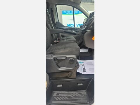 Ford Transit Custom 320 LIMITED L2 H1 DCIV 2.0 TDCI 130ps EU6 CREW VAN 6