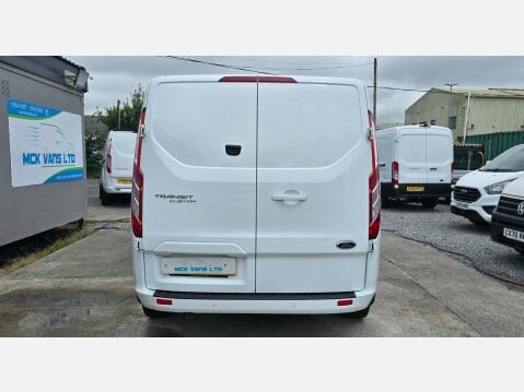 Ford Transit Custom 320 LIMITED L2 H1 DCIV 2.0 TDCI 130ps EU6 CREW VAN 3