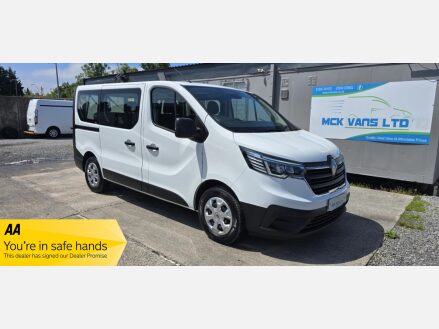 Renault Trafic BUSINESS SL28 SWB 9 SEATER 2.0 DCI 130 EU6
