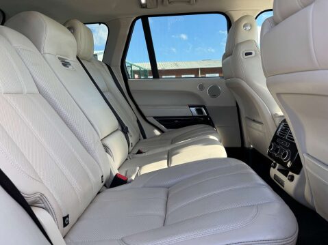 Land Rover Range Rover 3.0 Range Rover Vogue SE TDV6 Automatic 4WD 5dr - NATIONAL DELIVERY* 24