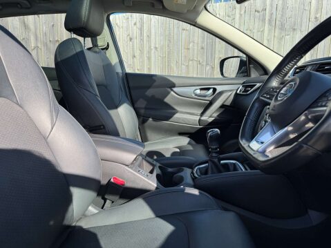 Nissan Qashqai 1.5 Qashqai Tekna dCi 5dr - NATIONAL DELIVERY* 19