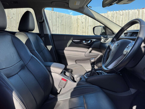 Nissan Qashqai 1.6 Qashqai Tekna dCi 5dr - NATIONAL DELIVERY* 16