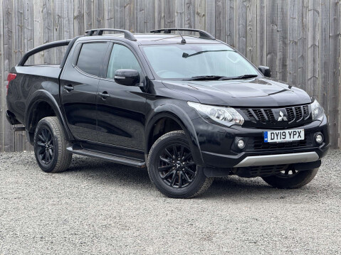 Mitsubishi L200 2.4 L200 Barbarian Black DI-D 4WD - NATIONAL DELIVERY* 1