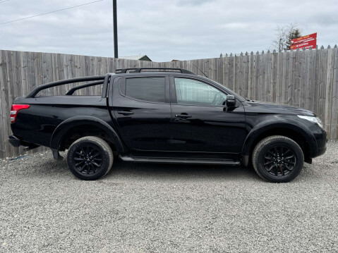 Mitsubishi L200 2.4 L200 Barbarian Black DI-D 4WD - NATIONAL DELIVERY* 2