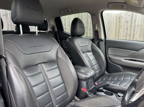 Mitsubishi L200 2.4 L200 Barbarian Black DI-D 4WD - NATIONAL DELIVERY* 17
