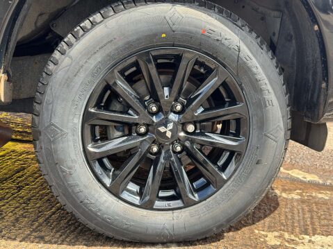 Mitsubishi L200 2.4 L200 Barbarian Black DI-D 4WD - NATIONAL DELIVERY* 60
