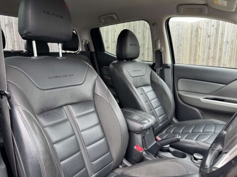 Mitsubishi L200 2.4 L200 Barbarian Black DI-D 4WD - NATIONAL DELIVERY* 17