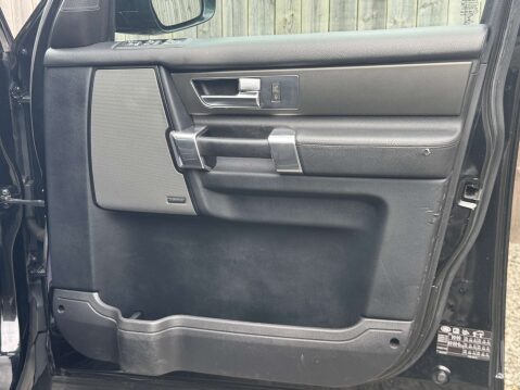 Land Rover Discovery 3.0 Discovery SE Tech SDV6 Automatic 4WD 5dr - NATIONAL DELIVERY* 65
