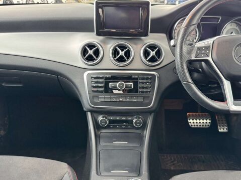 Mercedes-Benz CLA Class 2.0 CLA250 AMG Sport 4Matic Automatic 4WD 4dr - NATIONAL DELIVERY* 37