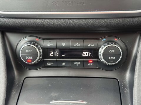 Mercedes-Benz CLA Class 2.0 CLA250 AMG Sport 4Matic Automatic 4WD 4dr - NATIONAL DELIVERY* 39
