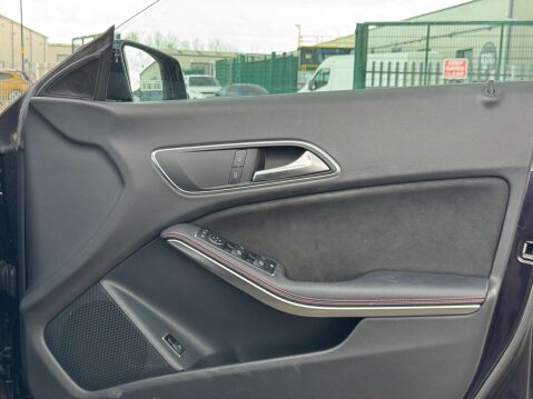 Mercedes-Benz CLA Class 2.0 CLA250 AMG Sport 4Matic Automatic 4WD 4dr - NATIONAL DELIVERY* 48