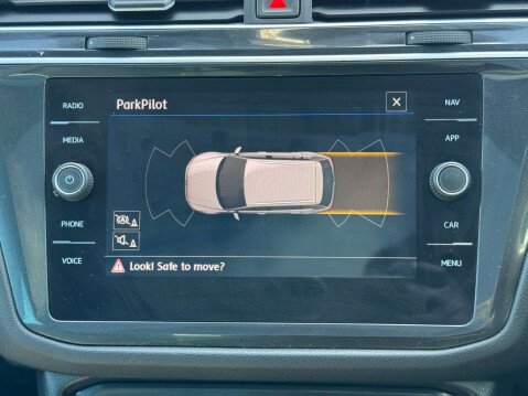 Volkswagen Tiguan 2.0 Tiguan R-Line TDI BlueMotion Technology 4Motion Semi-Automatic 4WD 5dr 40