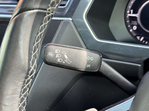 Volkswagen Tiguan 2.0 Tiguan R-Line TDI BlueMotion Technology 4Motion Semi-Automatic 4WD 5dr 36