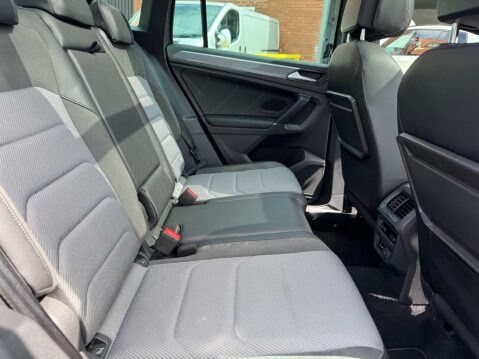 Volkswagen Tiguan 2.0 Tiguan R-Line TDI BlueMotion Technology 4Motion Semi-Automatic 4WD 5dr 23