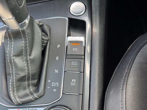 Volkswagen Tiguan 2.0 Tiguan R-Line TDI BlueMotion Technology 4Motion Semi-Automatic 4WD 5dr 46